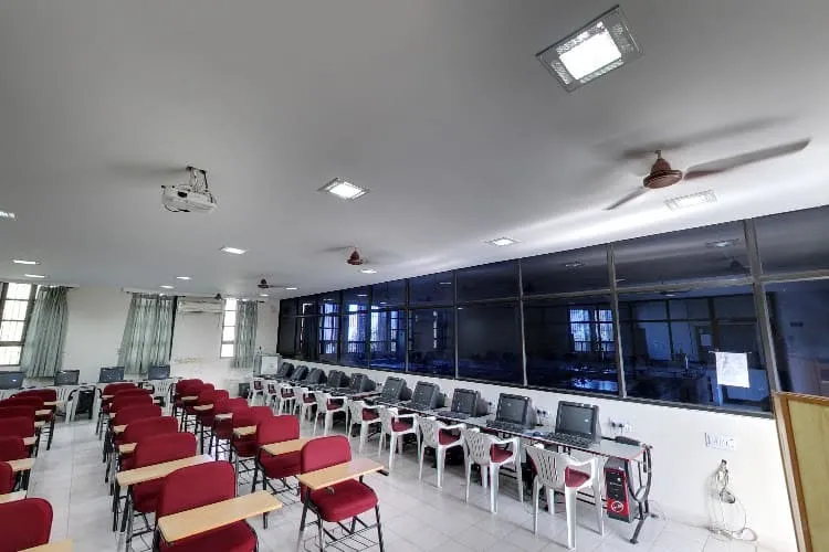 Ramanbhai Patel College of Pharmacy, Anand