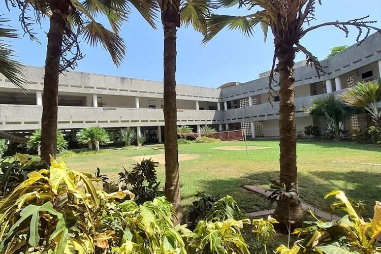 Ramanbhai Patel College of Pharmacy, Anand