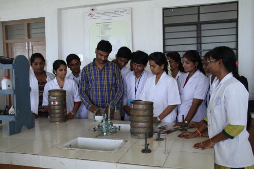 Rao's Degree College, Nellore