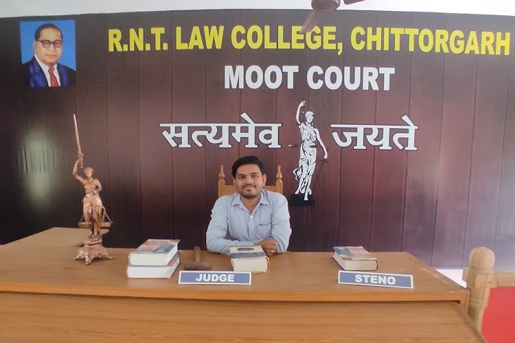 Ravindra Nath Tagore Law College, Chittorgarh