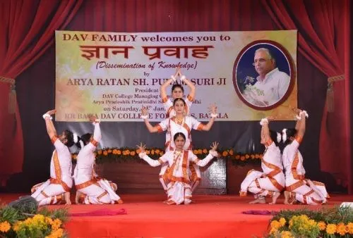 RR Bawa Dav College for Girls, Batala