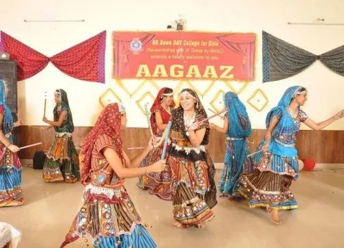 RR Bawa Dav College for Girls, Batala