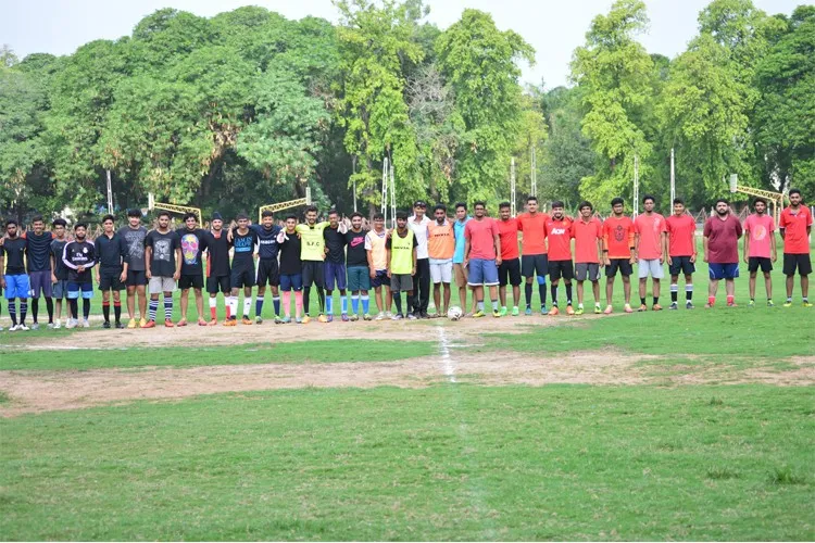 S G M English Medium College of Commerce and Management, Vallabh Vidyanagar