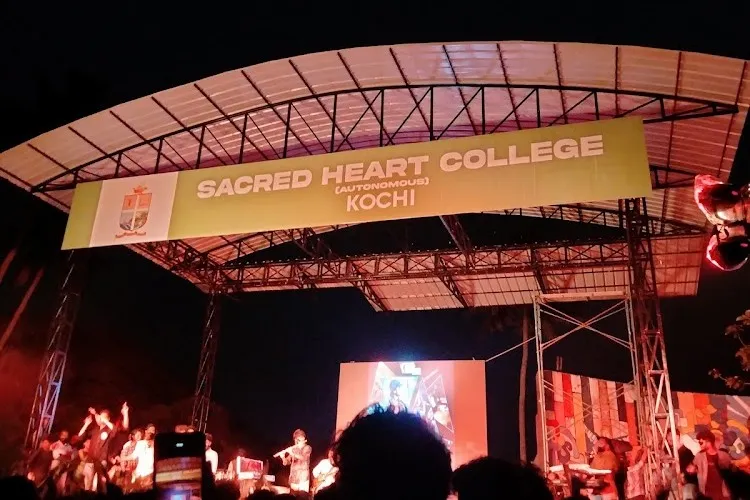 Sacred Heart College Thevara, Ernakulam