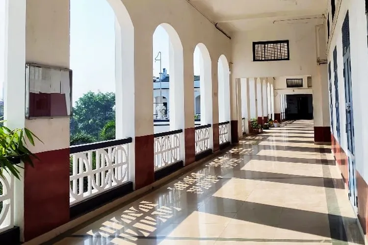 Sacred Heart College Thevara, Ernakulam