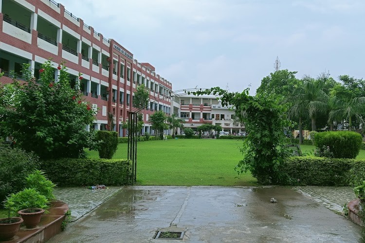 Sadanlal Savaldas Khanna Girls Degree College, Allahabad
