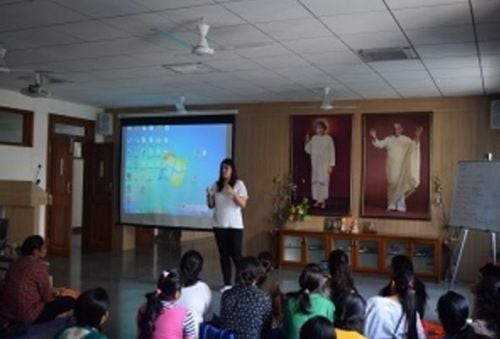 Sadhu Vaswani Institute of Management Studies for Girls, Pune