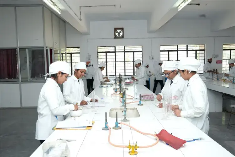 Sanjivani College of Pharmaceutical Education & Research Kopargaon, Ahmednagar