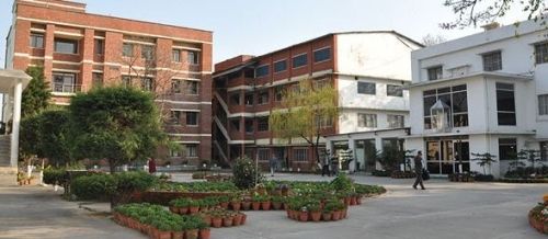 Sardar Bhagwan Singh Post Graduate Institute of Biomedical Science & Research, Dehradun