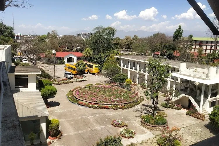 Sardar Bhagwan Singh University, Dehradun