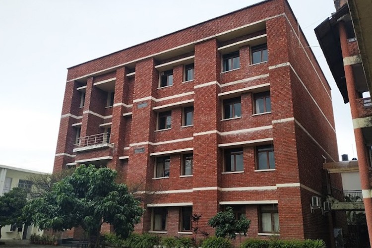 Sardar Bhagwan Singh University, Dehradun