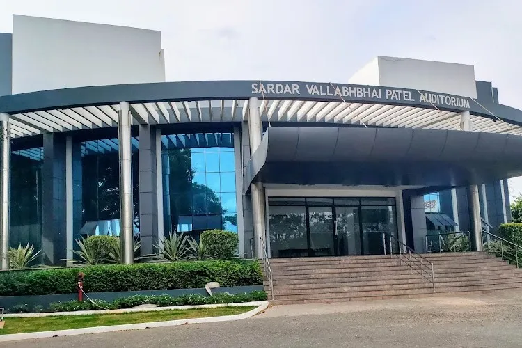 Sardar Vallabhbhai Patel International School of Textiles and Management, Coimbatore