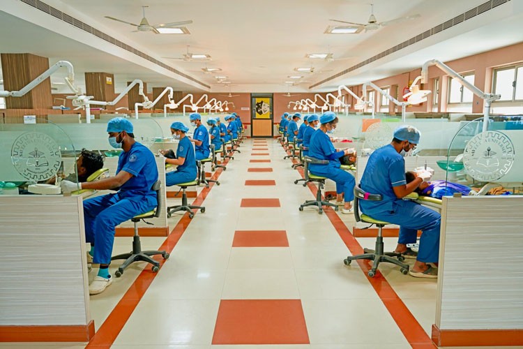Saveetha Dental College & Hospital, Chennai