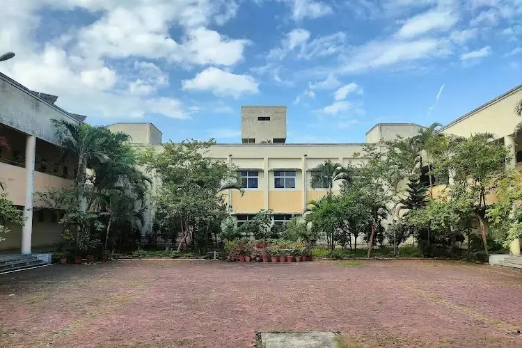 School of Computer Science & Information Technology, Devi Ahilya Vishwavidyalaya, Indore