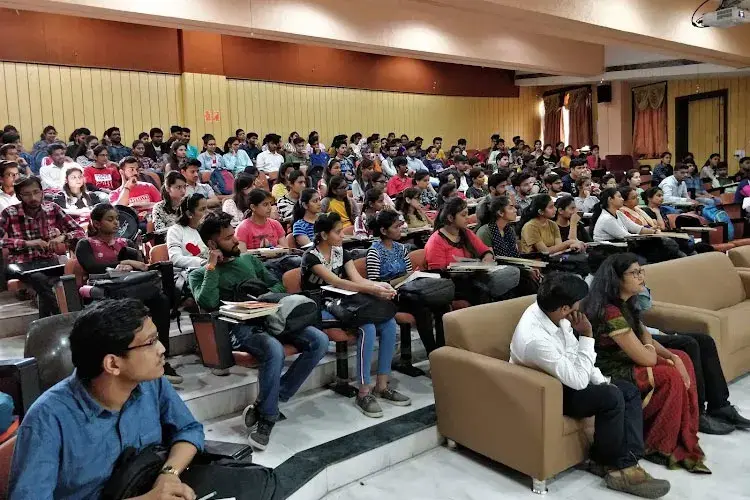 School of Computer Science & Information Technology, Devi Ahilya Vishwavidyalaya, Indore