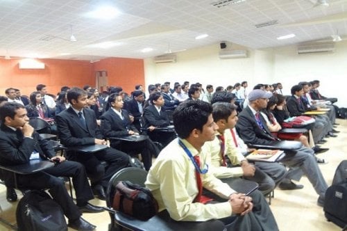 School of Distance Education and Learning, Jaipur National University, Jaipur