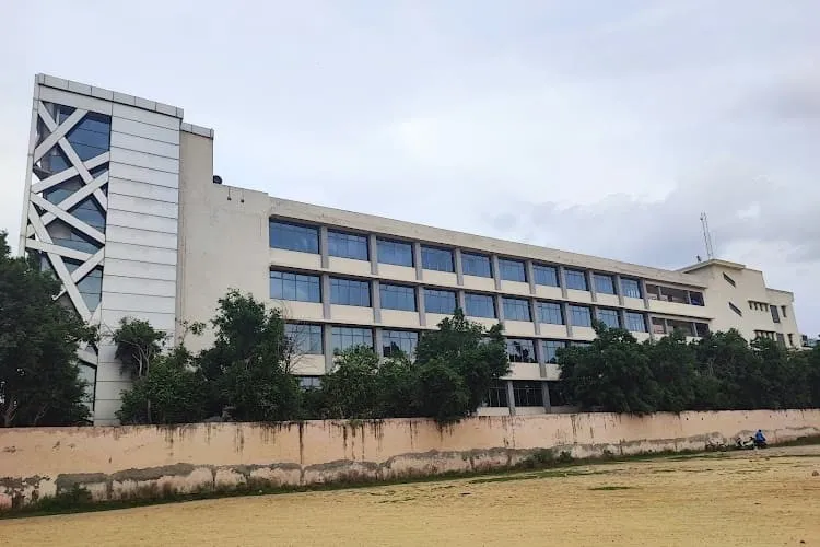 School of Engineering and Technology, NCU, Gurgaon