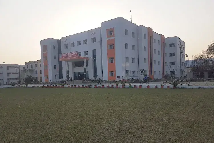 SCPM College of Nursing and Paramedical Science, Gonda