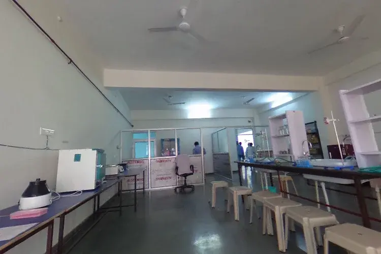 SCPM College of Nursing and Paramedical Science, Gonda