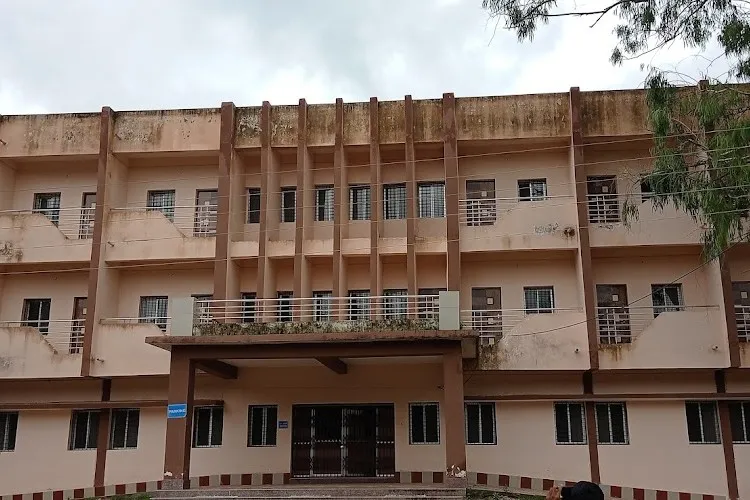 Shaheed Gundadhur College of Agriculture and Research, Raipur