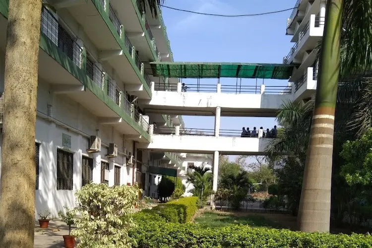 Shambhunath Institute of Engineering and Technology, Prayagraj