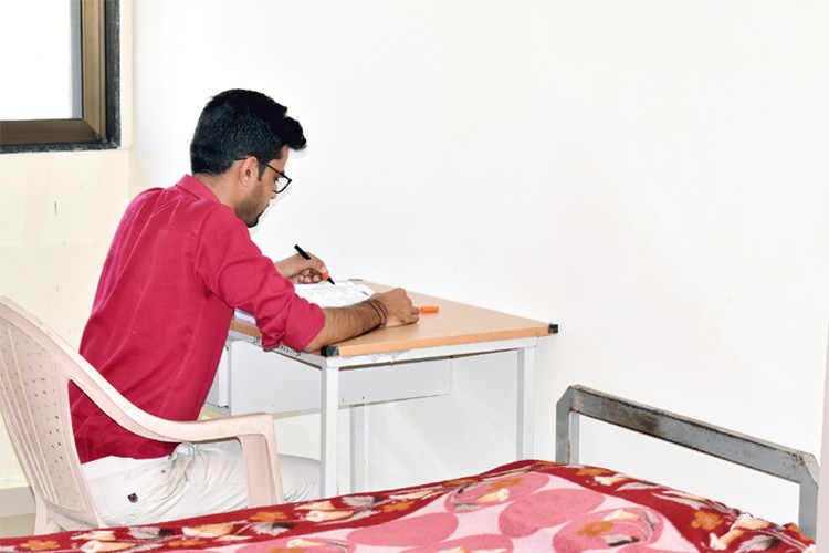 Shree Dhanvantary College of Engineering and Technology, Surat