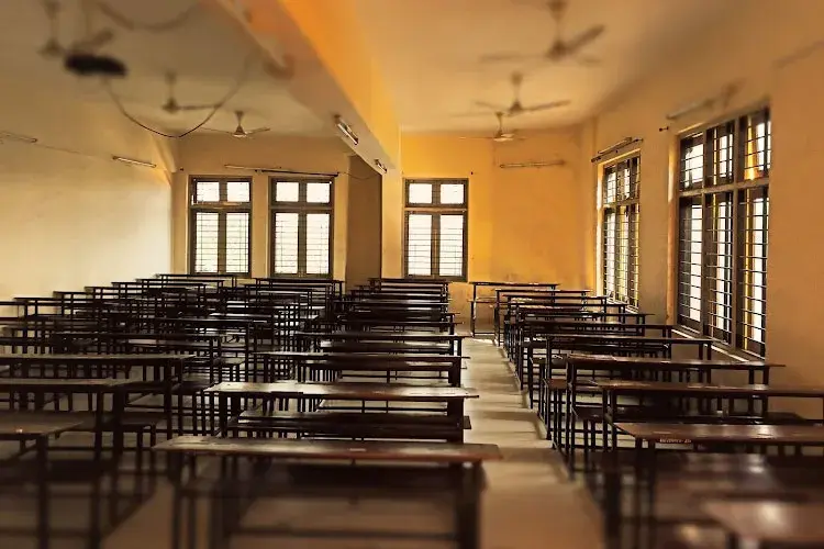 Shree Ramkrishna Institute of Computer Education and Applied Sciences, Surat