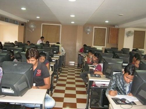 Shree Swaminarayan College of Computer Science, Bhavnagar