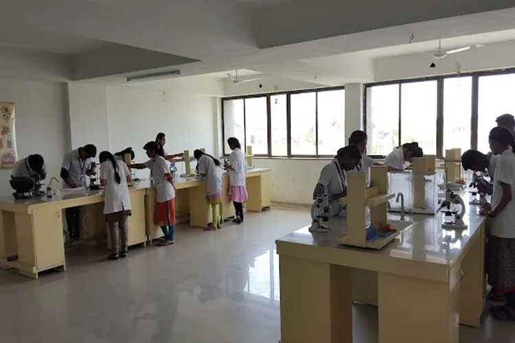 Shree Swaminarayan Physiotherapy College, Ahmedabad