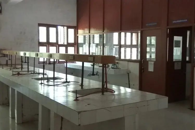 Shree Swaminarayan Sanskar Pharmacy College, Gandhinagar