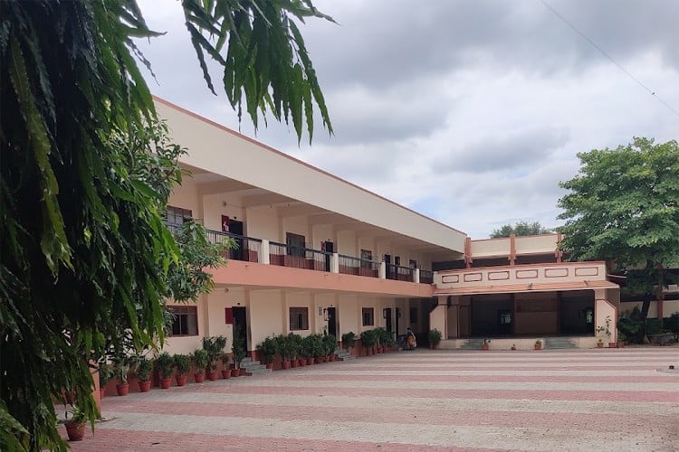 Shri Cloth Market Kanya Vanijya Mahavidyalaya, Indore