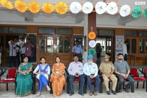 Shri Gosar Hansraj Gosrani Commerce & Shri Dharamshi Devraj Nagda B.B.A. College, Jamnagar