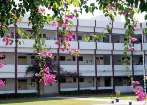 Shri Jaysukhlal Vadhar Institute of Management Studies, Jamnagar