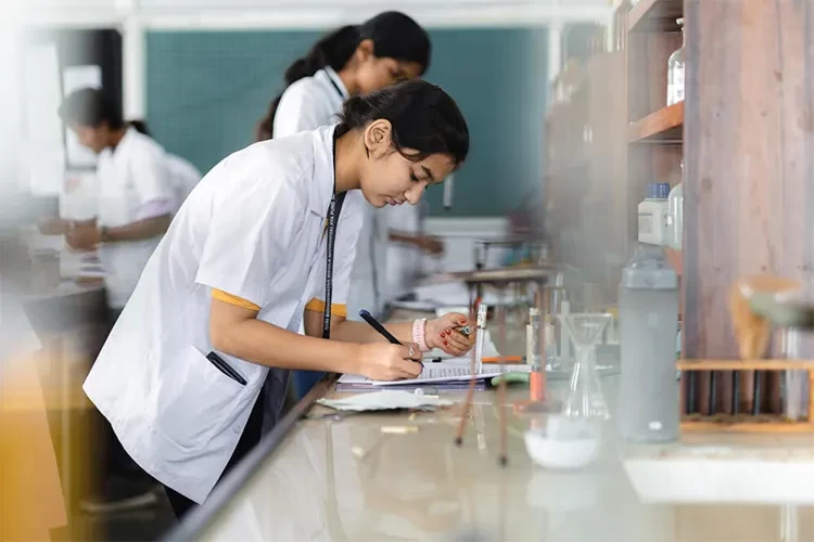 Shri Siddhivinayak Mahila Mahavidyalaya, Pune