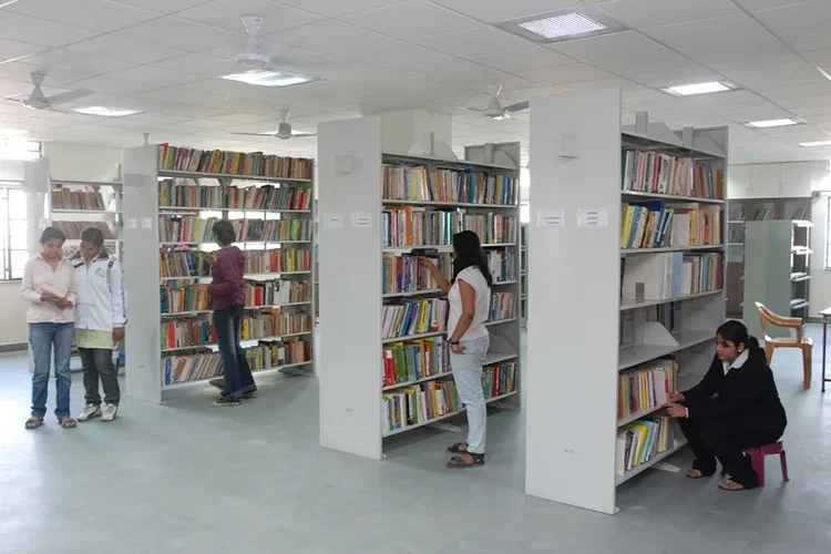 Shri Siddhivinayak Mahila Mahavidyalaya, Pune