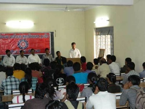 Shri Vaishnav College of Commerce, Indore