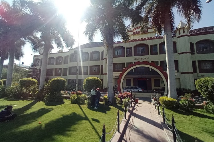 Shri Vaishnav Vidyapeeth Vishwavidyalaya, Indore