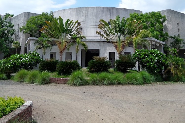 Shri Yashwantrao Chavan Memorial Medical & Rural Development Foundation's Dental College, Ahmednagar