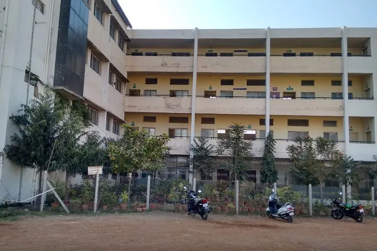 Shrimant Babasaheb Deshmukh Mahavidyalaya Atpadi, Sangli