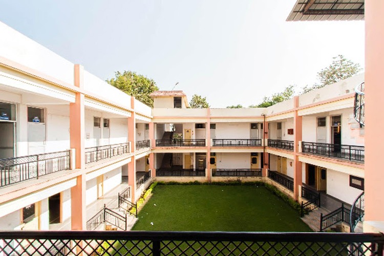 Siddhartha Law College, Dehradun