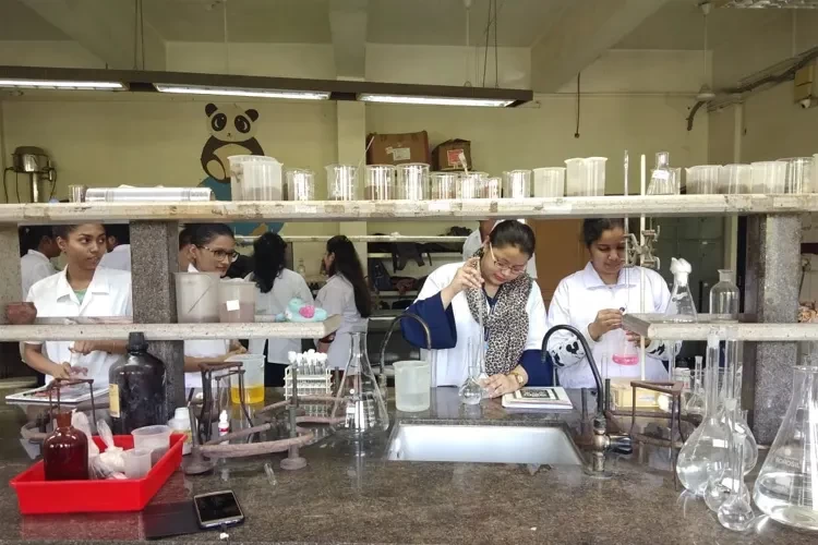 SIES College of Arts Science and Commerce Nerul, Navi Mumbai