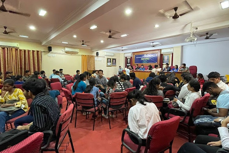 Dada Ramchand Bakhru Sindhu Mahavidyalaya, Nagpur