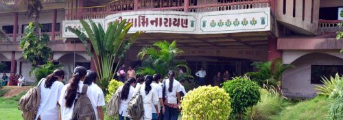 Smt BNB Swaminarayan Pharmacy College, Valsad