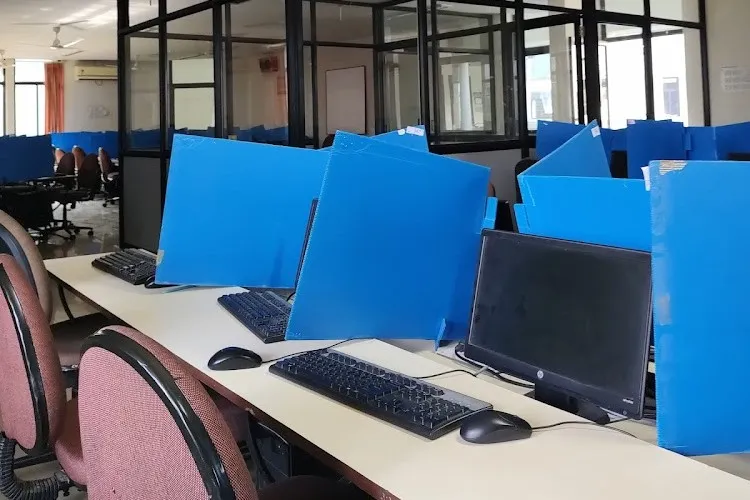 Smt. Chandaben Mohanbhai Patel Institute of Computer Applications, Anand