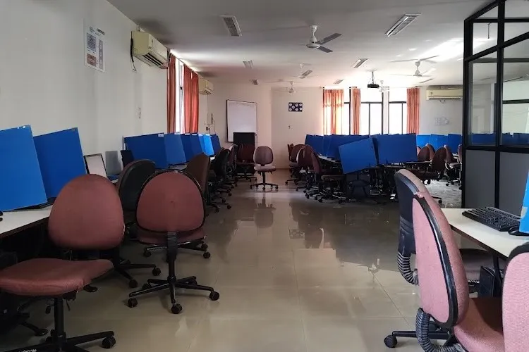 Smt. Chandaben Mohanbhai Patel Institute of Computer Applications, Anand