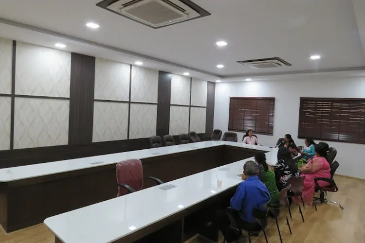 Smt Hiraben Nanavati Institute of Management & Research for Women, Pune