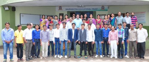 Smt MT Dhamsania College of Commerce, Rajkot