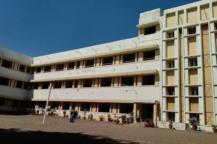 Smt NC Gandhi and Smt BV Gandhi Mahila Arts and Commerce College, Bhavnagar