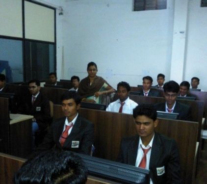 Smt Radhikatai Pandav College of Engineering, Nagpur