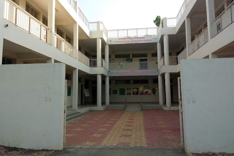 Smt Sharadchandrika Suresh Patil College of Pharmacy, Jalgaon